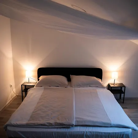 Away From With Private Parking Διαμέρισμα *