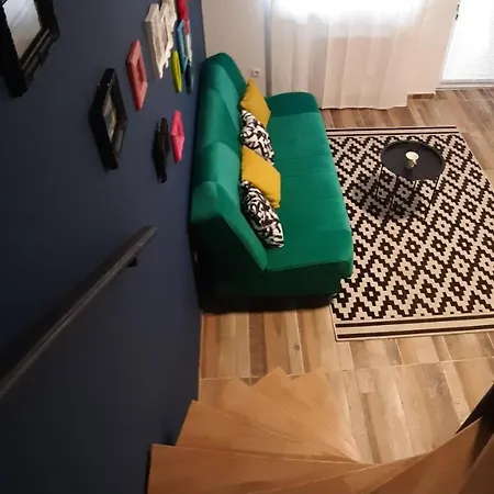 Away From With Private Parking 아파트 *