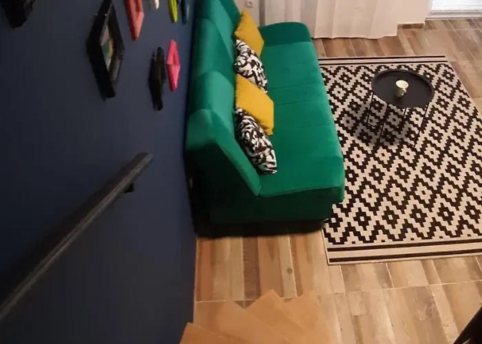 Away From With Private Parking Daire *