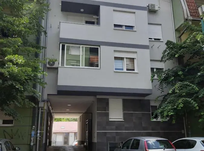 Away From With Private Parking Daire Novi Sad