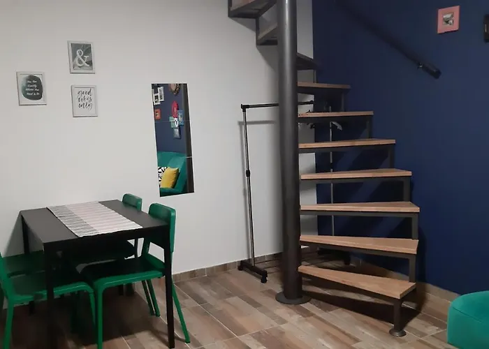 Away From With Private Parking Daire *